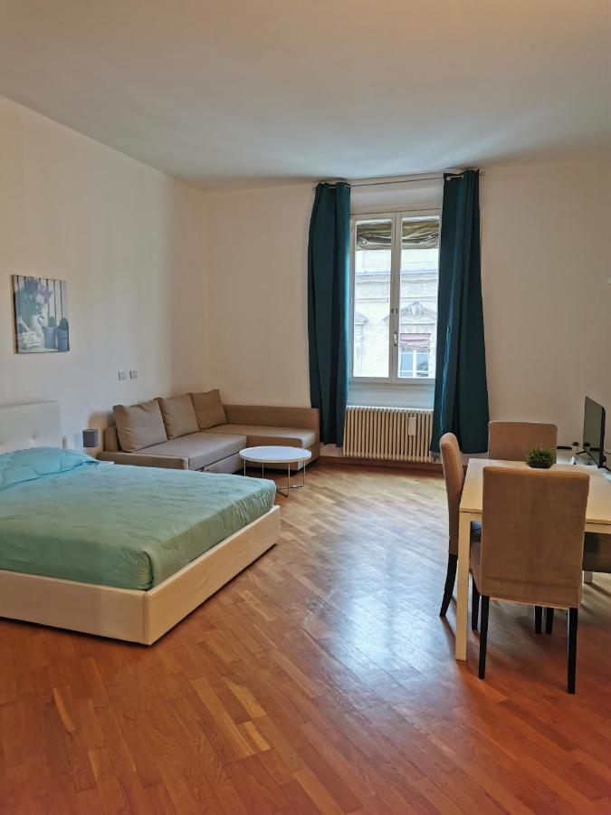 Residenza Piazza Santo Stefano Lägenhet Bologna Exteriör bild