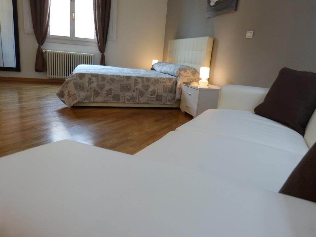 Residenza Piazza Santo Stefano Lägenhet Bologna Exteriör bild