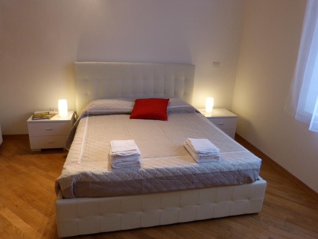 Residenza Piazza Santo Stefano Lägenhet Bologna Exteriör bild