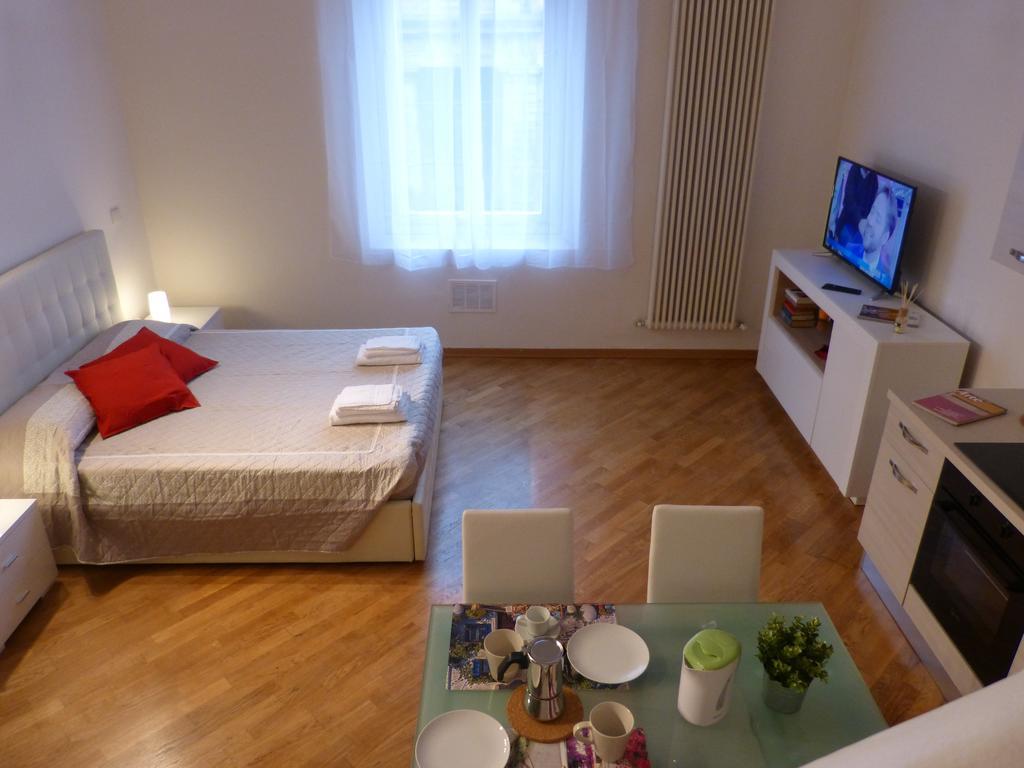 Residenza Piazza Santo Stefano Lägenhet Bologna Exteriör bild